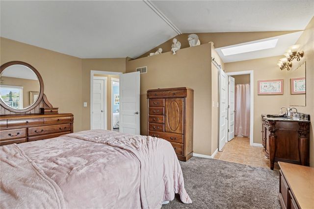 2152 Cherry Lane NE, Cedar Rapids, IA 52402