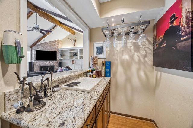 1427 Heathwood Drive, Houston, TX 77077