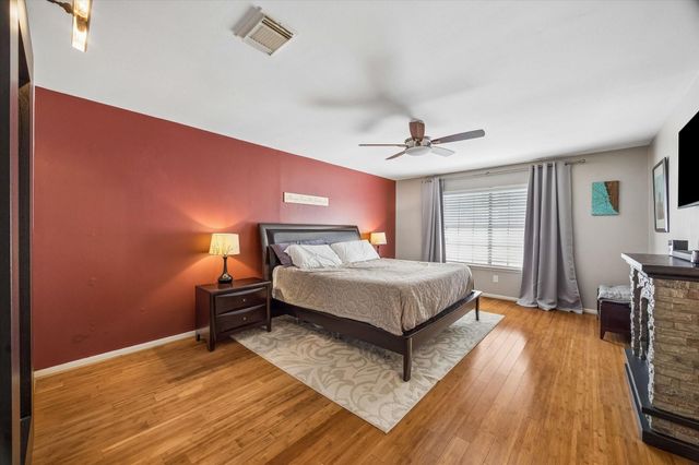 1427 Heathwood Drive, Houston, TX 77077