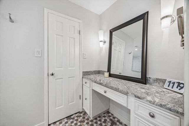 1427 Heathwood Drive, Houston, TX 77077