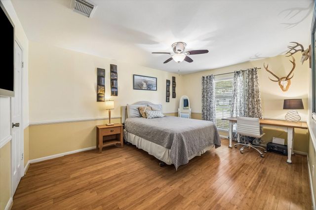 1427 Heathwood Drive, Houston, TX 77077