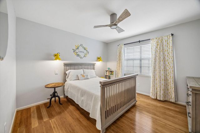 1427 Heathwood Drive, Houston, TX 77077