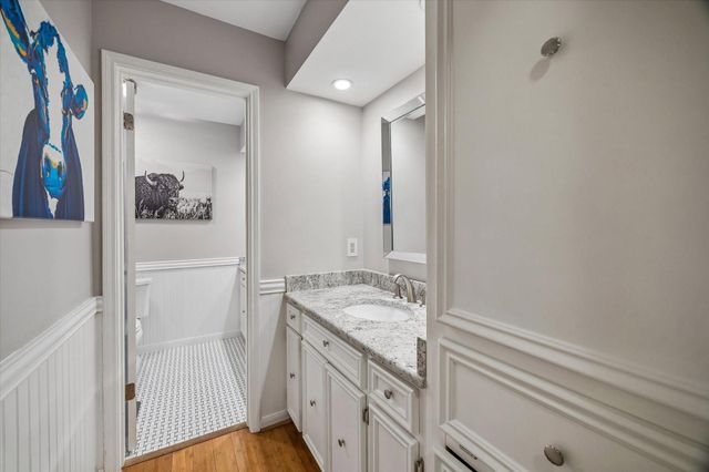1427 Heathwood Drive, Houston, TX 77077