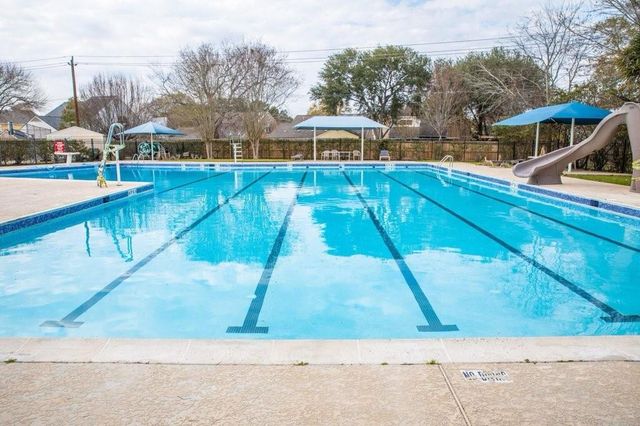 1427 Heathwood Drive, Houston, TX 77077
