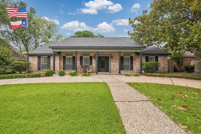 1427 Heathwood Drive, Houston, TX 77077