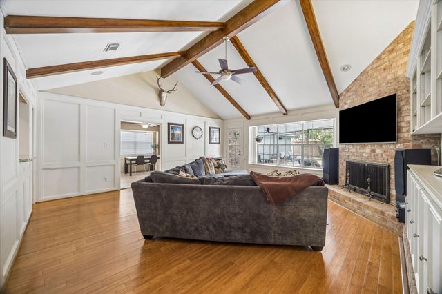 1427 Heathwood Drive, Houston, TX 77077