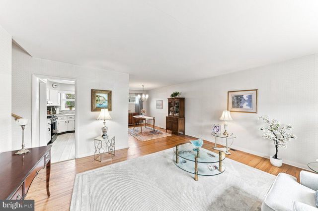240 TALBOT DR, Broomall, PA 19008