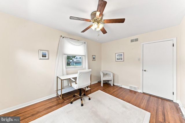 240 TALBOT DR, Broomall, PA 19008