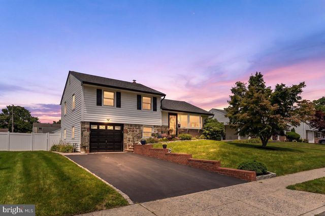 240 TALBOT DR, Broomall, PA 19008