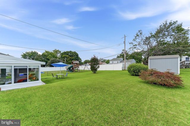 240 TALBOT DR, Broomall, PA 19008