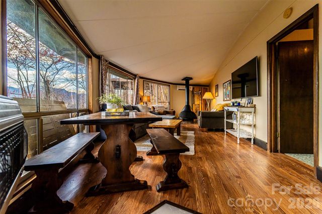 503 Youngs Mountain Drive, Lake Lure, NC 28746