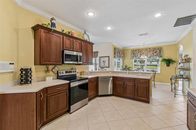 632 SHOREHAVEN DR, Poinciana, FL 34759