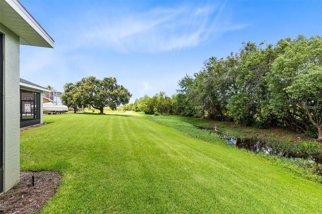 5204 HAMMOCK POINTE COURT, St Cloud, FL 34771