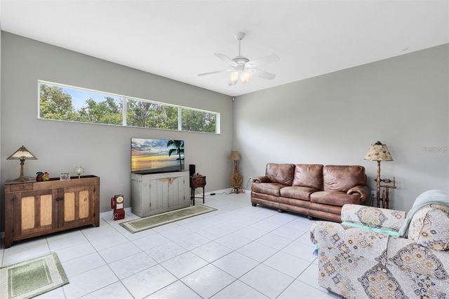 5204 HAMMOCK POINTE COURT, St Cloud, FL 34771