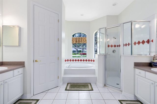 5204 HAMMOCK POINTE COURT, St Cloud, FL 34771