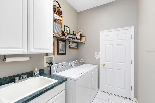 5204 HAMMOCK POINTE COURT, St Cloud, FL 34771