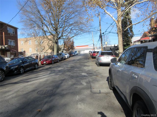 3228 Tenbroeck Avenue, Bronx, NY 10469