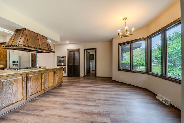 8100 S Park Avenue, Burr Ridge, IL 60527