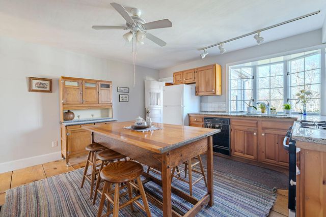 16 Shore Road, Truro, MA 02666