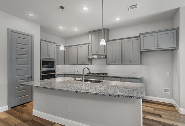 4851 Cypress Thorn Drive, Arlington, TX 76005