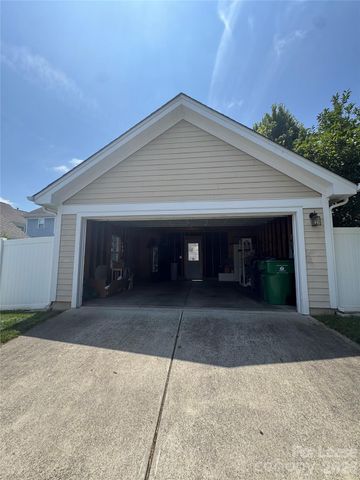 7118 Blakeney Greens Boulevard, Charlotte, NC 28277