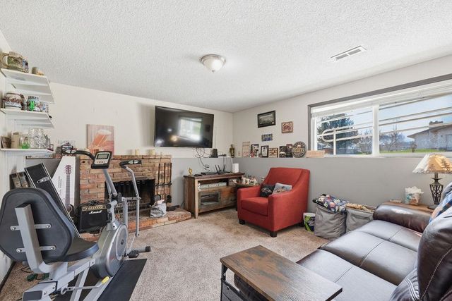 12317 E Skyview Ave, Spokane, WA 99216