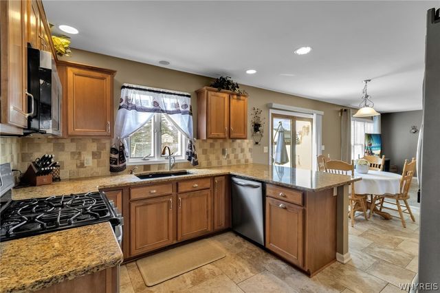 3604 Kelsey Lane, Wheatfield, NY 14120