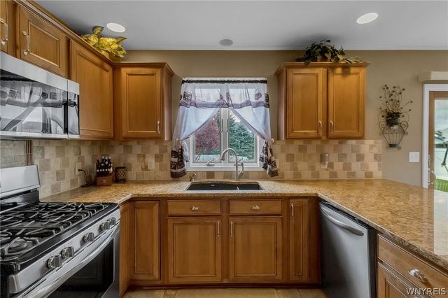 3604 Kelsey Lane, Wheatfield, NY 14120