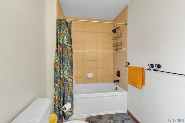 3604 Kelsey Lane, Wheatfield, NY 14120