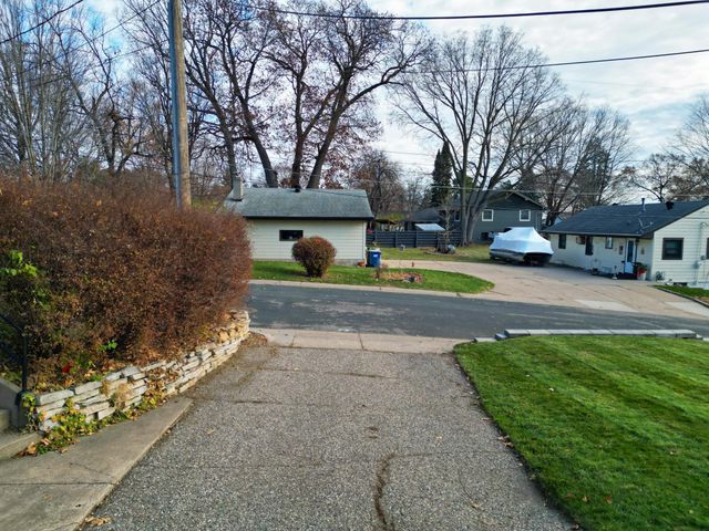 3033 Longfellow Road, Mound, MN 55364