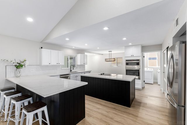 1537 E DAVA Drive, Tempe, AZ 85283