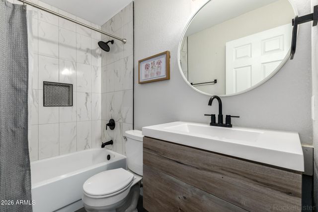 1537 E DAVA Drive, Tempe, AZ 85283