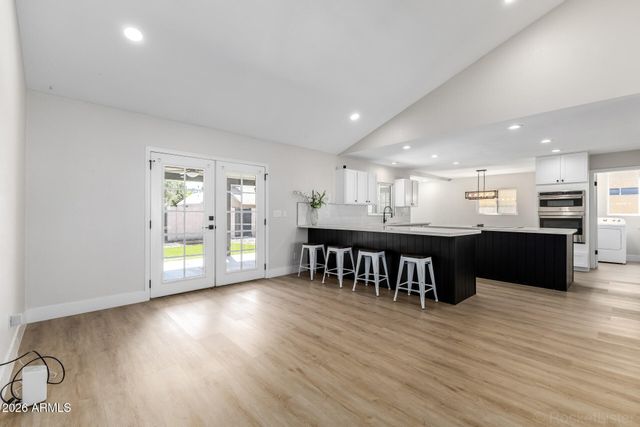 1537 E DAVA Drive, Tempe, AZ 85283