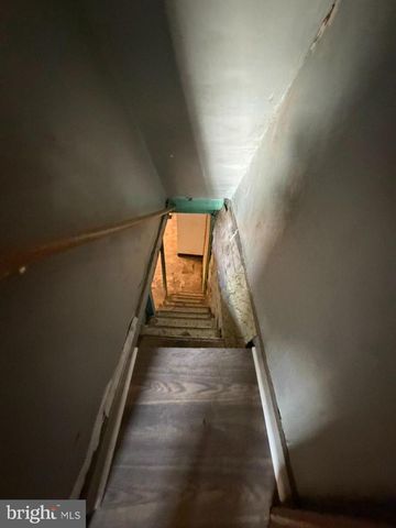 2032 CLIFTWOOD AVE, Baltimore, MD 21213