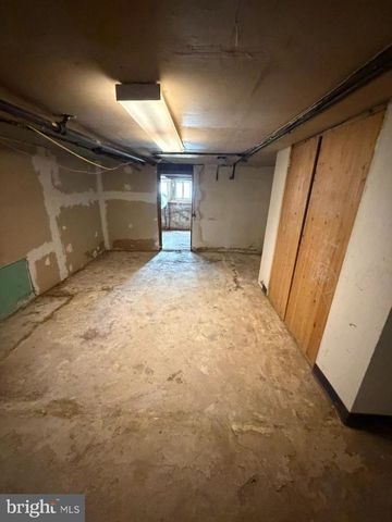 2032 CLIFTWOOD AVE, Baltimore, MD 21213