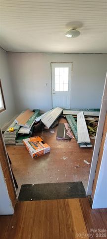 2601 Country Acres Place, Hudson, NC 28638