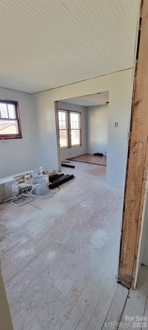 2601 Country Acres Place, Hudson, NC 28638