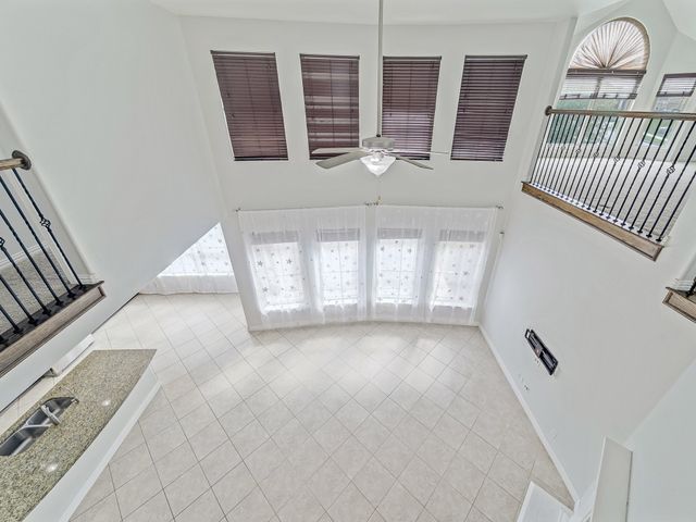 419 Aylesbury Drive, Roanoke, TX 76262
