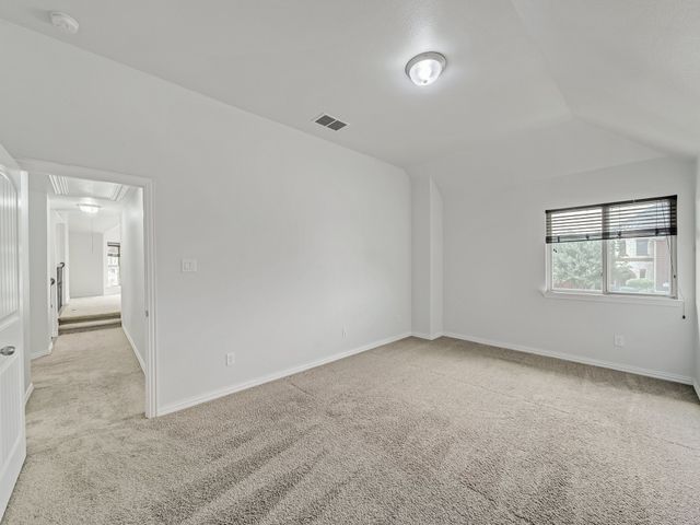 419 Aylesbury Drive, Roanoke, TX 76262