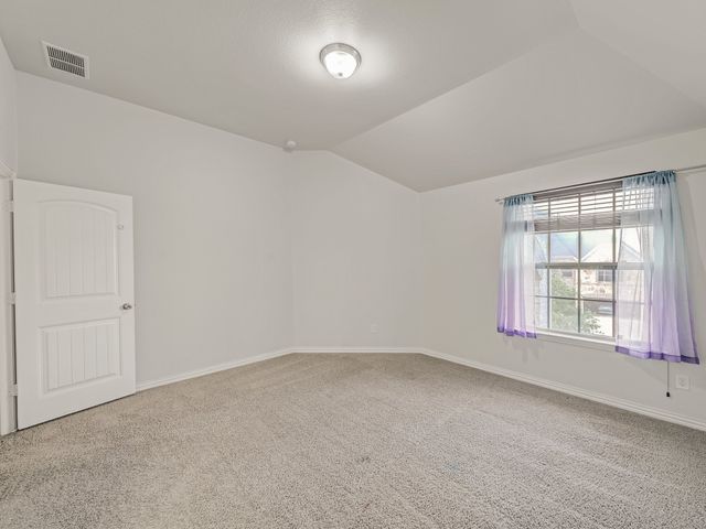 419 Aylesbury Drive, Roanoke, TX 76262