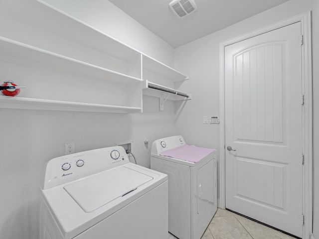 419 Aylesbury Drive, Roanoke, TX 76262