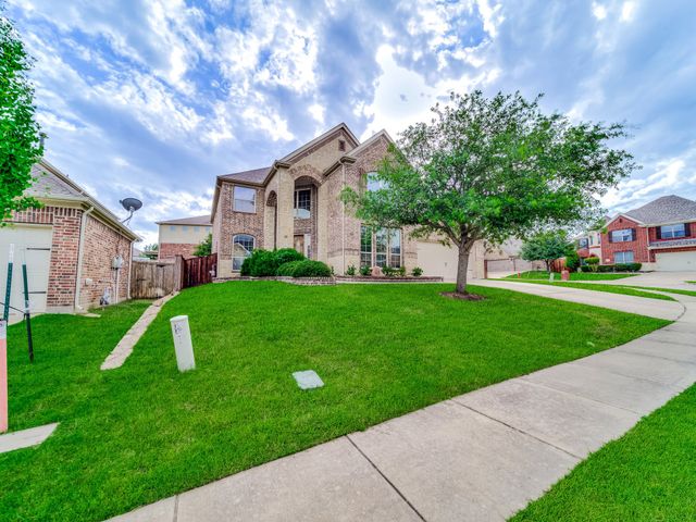 419 Aylesbury Drive, Roanoke, TX 76262