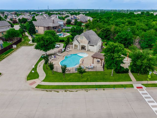419 Aylesbury Drive, Roanoke, TX 76262