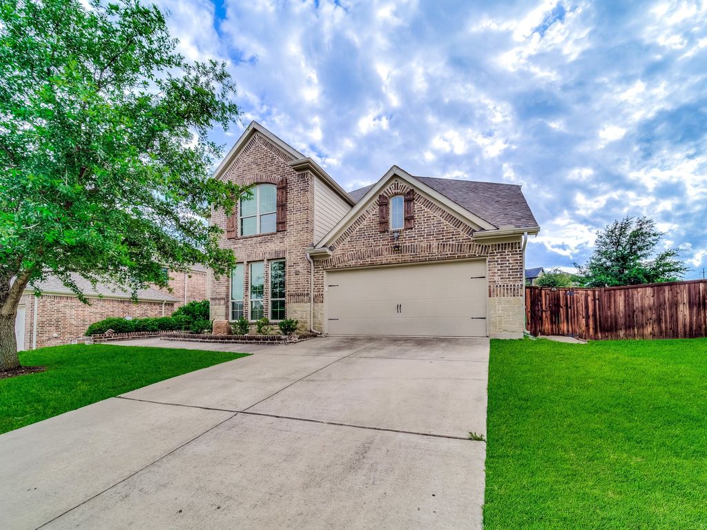 419 Aylesbury Drive, Roanoke, TX 76262