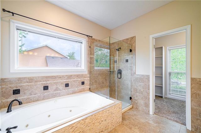 9 Timber Creek Circle, Platte City, MO 64079