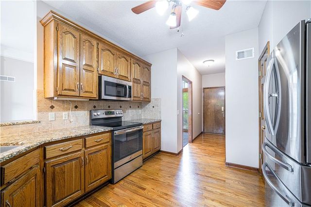 9 Timber Creek Circle, Platte City, MO 64079
