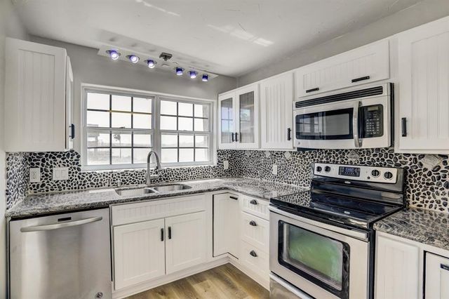 709 Gale Street 14, Seabrook, TX 77586