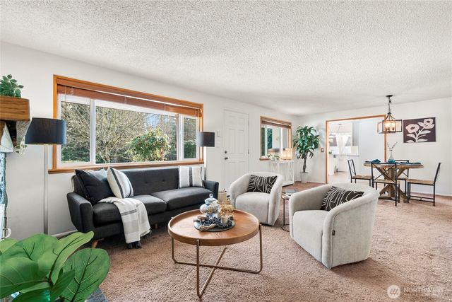 19513 Meridian Avenue N, Shoreline, WA 98133