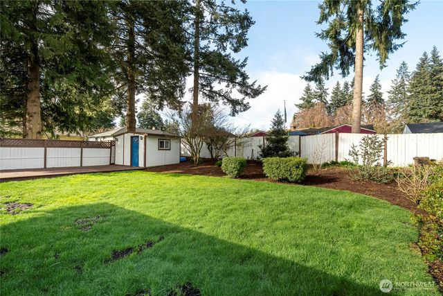 19513 Meridian Avenue N, Shoreline, WA 98133