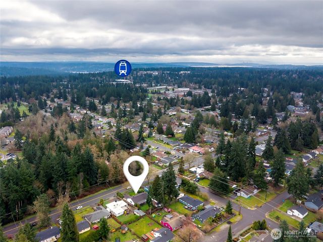 19513 Meridian Avenue N, Shoreline, WA 98133
